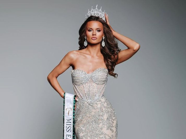 Miss Earth Iceland 2025🇮🇸 Photos from my official photoshoot as Miss Earth Iceland with @arnor