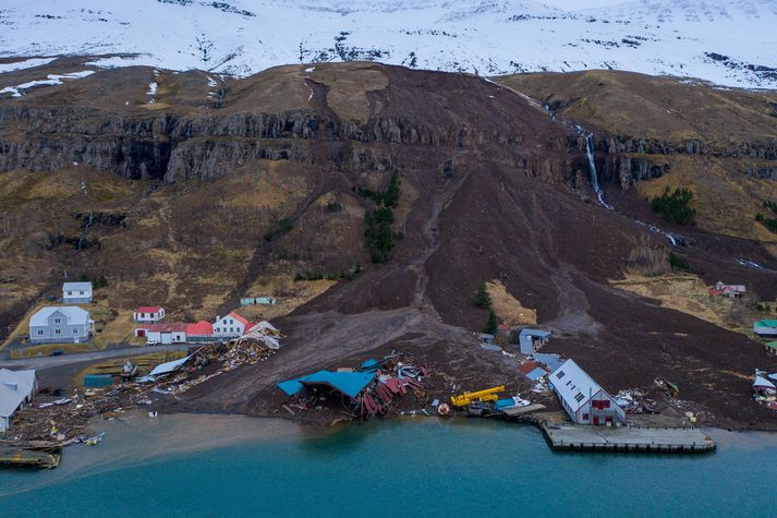 Skriðan á föstudag skildi eftir sig mikla eyðileggingu á Seyðisfirði.