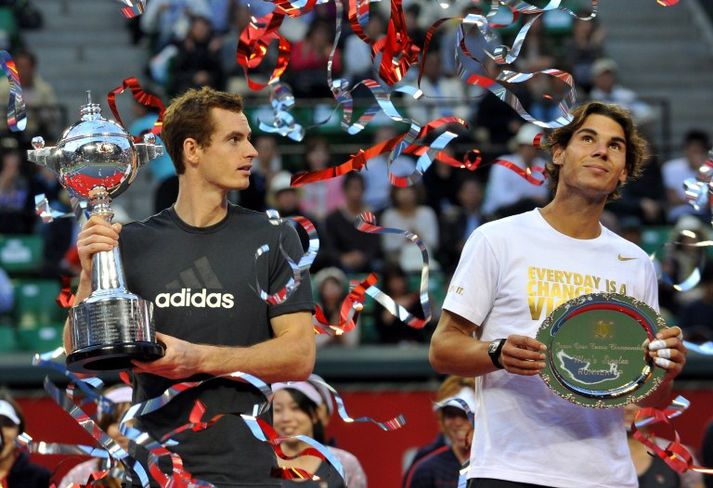 Murray og Nadal með verðlaun sín í leikslok.