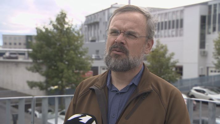 Daði Már Kristófersson, prófessor í hagfræði, segir að stjórnvöld hafi mögulega þurft að bregðast betur við. 