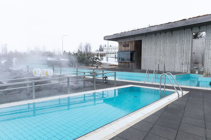 Sex hundruð fermetra baðlón með bar og rúmlega 1.100 fermetra hús undir búningsklefa og eimbað er hluti af meiriháttar framkvæmdum við Fontana við Laugarvatn.