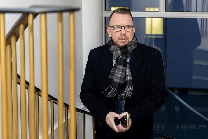 Ragnar Þór Ingólfsson boðar þrettán aðgerðir til að vinna gegn brotastarfsemi á vinnumarkaði. Meðal annars á að taka betur utan um fórnarlömb mansals.