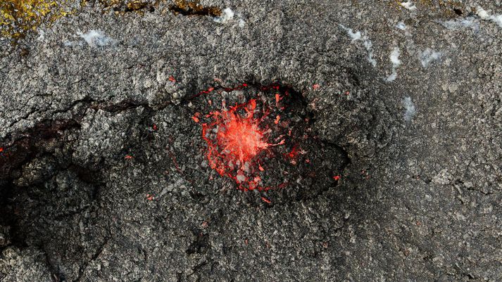 Dregið hefur úr jarðskjálftavirkni við kvikuganginn. Myndin er tekin í síðasta gosi á Reykjanesskafa sem hófst 1. apríl og lauk skömmu síðar.