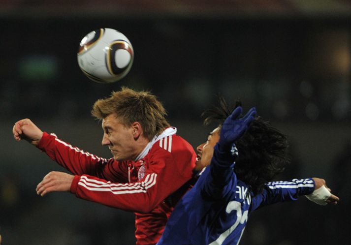 Nicklas Bendtner í leik gegn Japan á HM.