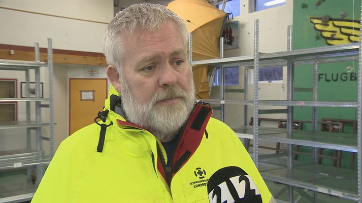 Jónas Guðmundsson hjá Slysavarnafélaginu Landsbjörg hefur áhyggjur af þeirri hættu sem getur skapast við sjálfsmyndatökur við ferðamannastaði.