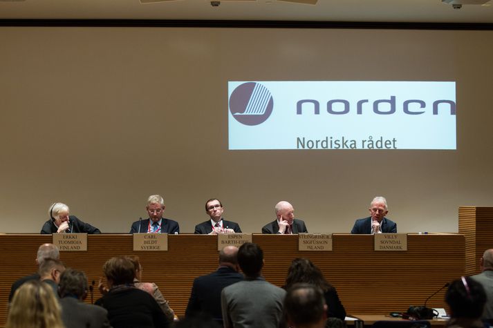 Utanríkisráðherrar Norðurlandanna á fundinum í Helsinki í morgun. Steingrímur J. Sigfússon, atvinnuvegaráðherra sat fundinn í  fjarveru Össurar Skarphéðinssonar.