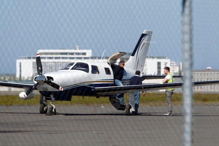 Flugvélin stuttu eftir lendinguna í dag.