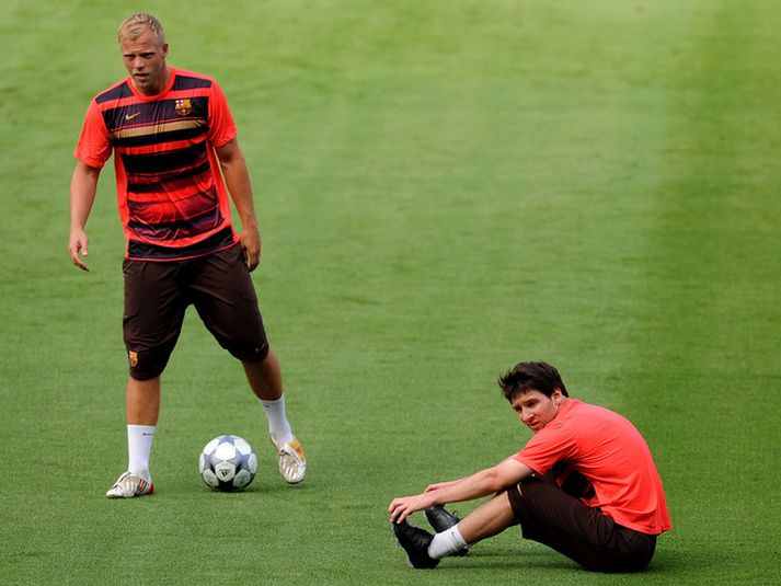 Eiður Smári Guðjohnsen á æfingu með Lionel Messi fyrir tæpum tveimur árum.