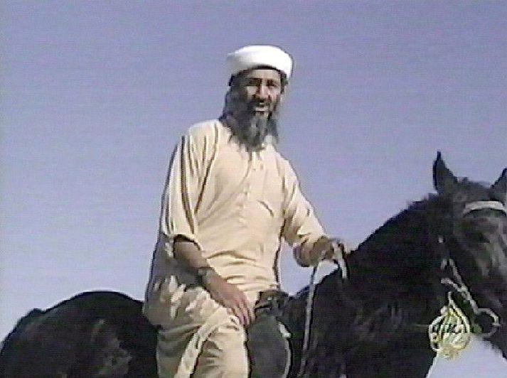 Bin Laden gekk með kúrekahatt og skýldi sér þannig fyrir myndavélum gervihnatta.