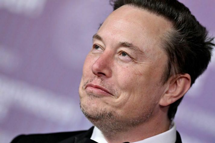 Musk fylgir hótunum sínum eftir og flytur höfuðstöðvar X og SpaceX.