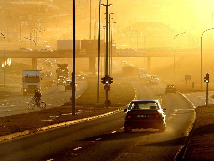 Mikil hætta er á svifryki í Reykjavík í dag og næstu daga vegna veðursskilyrða. Myndin er úr safni og sýnir svifryksmengun í borginni.