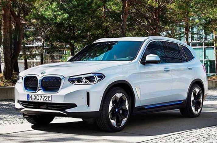 Mynd af BMW iX3 sem lekið var af Cochespias á Instagram.