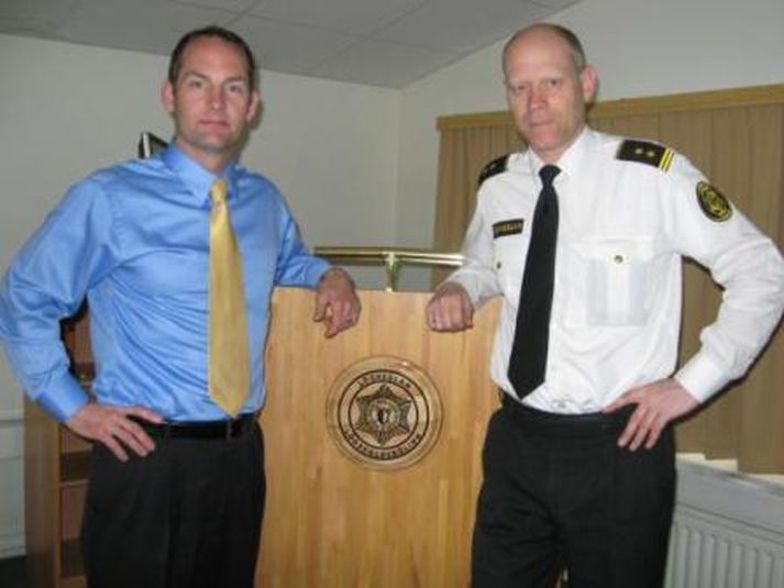 Anton Kohut, fulltrúi frá bandarísku fíkniefnalögreglunni, og Karl Steinar Valsson, yfirmaður fíkniefnadeildar LRH.