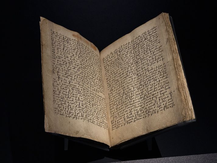 Trektarbók verður til sýnis í Eddu næstu þrjá mánuði.