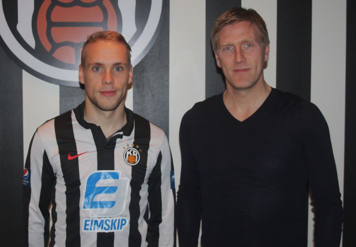 Almarr Ormarsson ásamt Rúnari Kristinssyni, þjálfara KR.