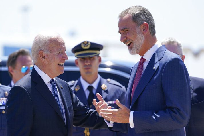 Filipus VI konungur Spánar tekur á móti Joe Biden forseta Bandaríkjanna í Madrid í dag.