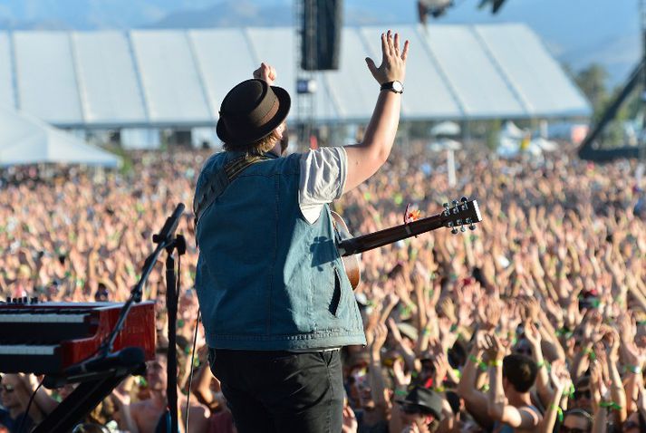 Ragnar Þórhallsson, annar af tveimur söngvurum sveitarinnar, sést hér klappa á sviði Coachella hátíðinni í Kaliforníu fyrr á þessu ári.