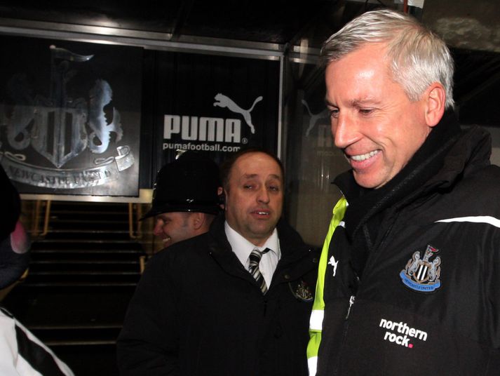 Alan Pardew, stjóri Newcastle.