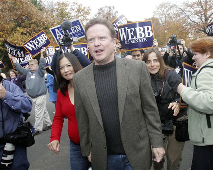 Demókratinn Jim Webb og kona hans Hong Le.