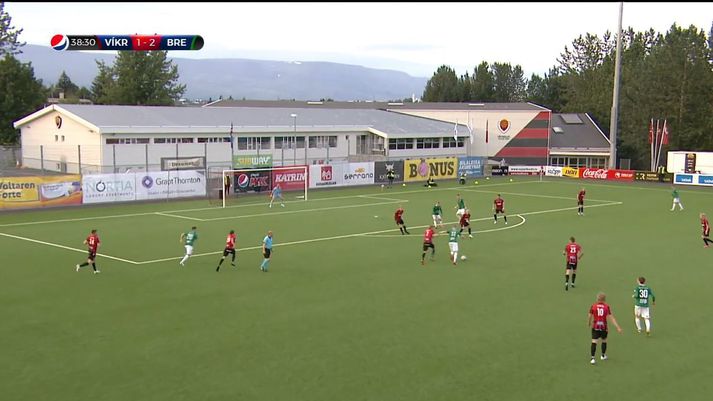 Gísli hlaðar í skotið.