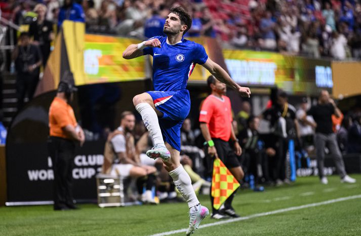 Pedro Neto skoraði fyrra mark Chelsea í kvöld