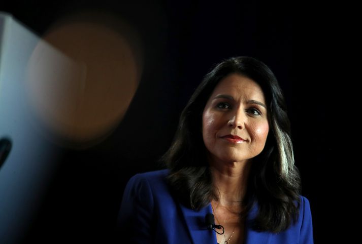 Gabbard er umdeild innan Demókrataflokksins og er af mörgum talin vera íhaldssamari en gengur og gerist í flokknum.