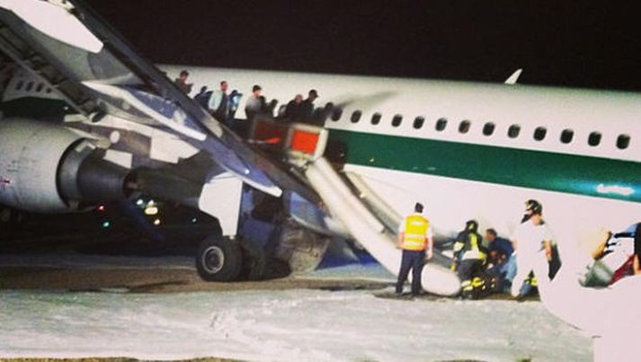 Einn farþeginn, Andrea Ugolini, setti þessa mynd á Instagram-síðu sína í nótt.