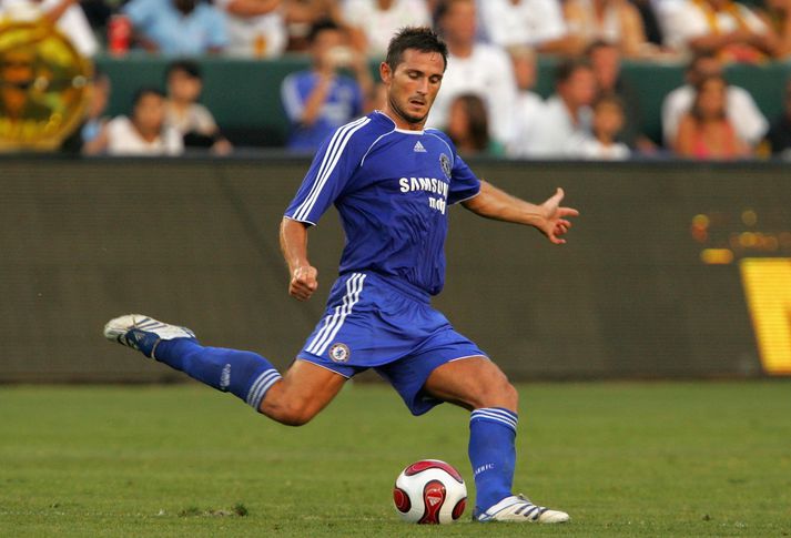 Frank Lampard ætlar að einbeita sér að því að spila fótbolta í vetur.