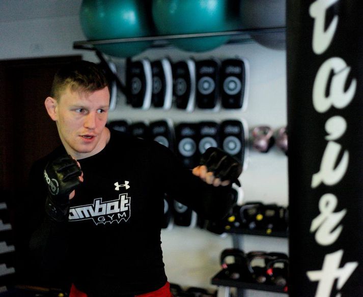 Árni Ísaksson, bardagakappi, fagnaði sigri í Hæstarétti í dag.