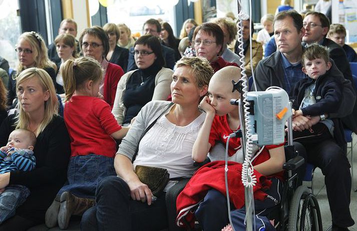  Vel var mætt við upphaf átaksins Á allra vörum í Barnaspítala hringsins í gær.Fréttablaðið/Vilhelm