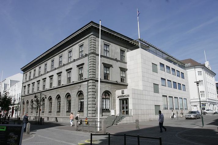 Landsbankinn hefur ekki viljað byrja endurreikninginn fyrr en nýlega.