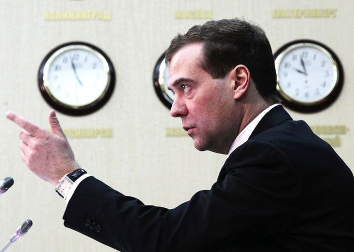Dmitrí Medvedev Breytti klukkunni fyrir tveimur árum og stendur gegn því að breyta aftur.