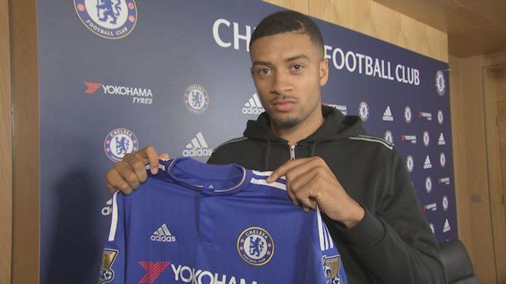 Michael Hector er kominn í Chelsea, en spilar með Reading út leiktíðina.