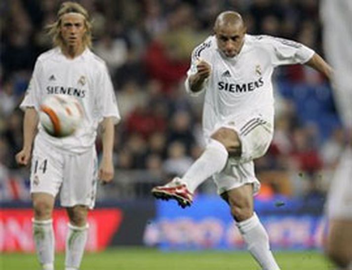 Roberto Carlos er þektur fyrir sín þrumuskot