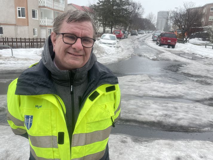 Hjalti Jóhannes Guðmundsson, skrifstofustjóri reksturs og umhirðu borgarlandsins, hefur í nógu að snúast.