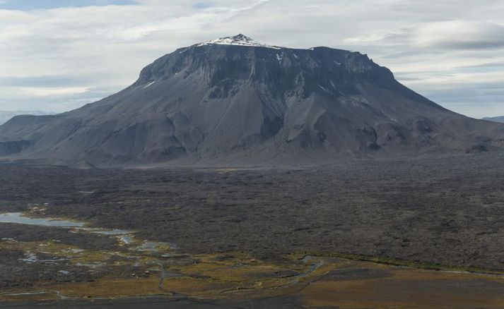 Herðubreið er oft nefnd drottning íslenskra fjalla.
