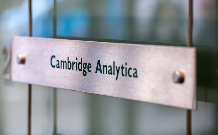 Facebook lenti illa í Cambridge Analytica-hneykslinu.