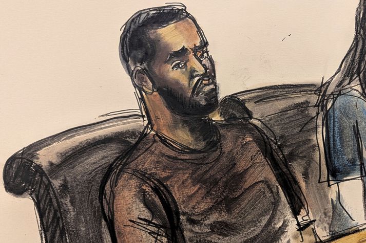 Teikning af Sean „Diddy“ Combs í dómsal.