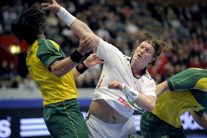 Frank Løke hefur verið gagnrýndur fyrir að vera í slæmu líkamlegu ástandi á HM. Hér er hann í leik gegn Brasilíu.