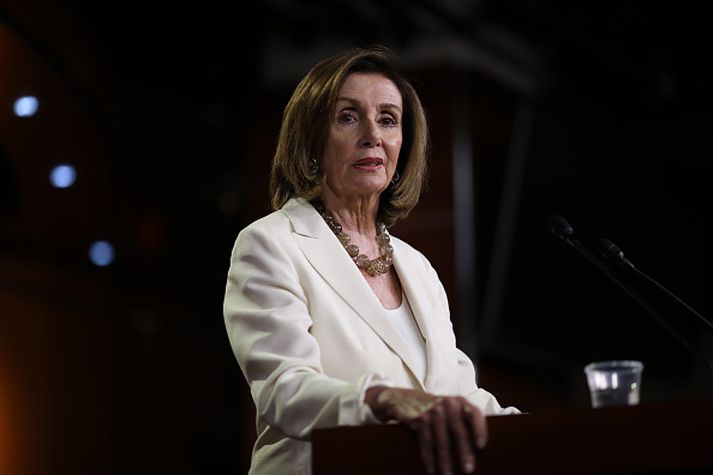 Nancy Pelosi, forseti fulltrúadeildar Bandaríkjaþings og leiðtogi demókrata í þinginu, sagði ummæli Trump sýna að hann vildi gera „Bandaríkin hvít aftur“.