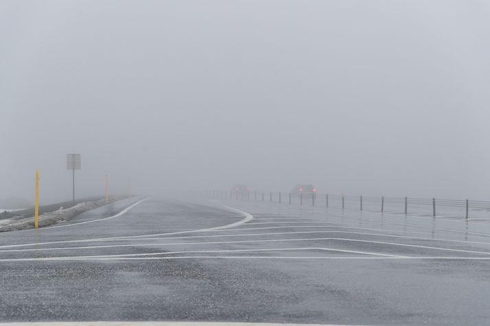 Mosfellsheiði, Hellisheiði og Þrengsli gætu lokast.