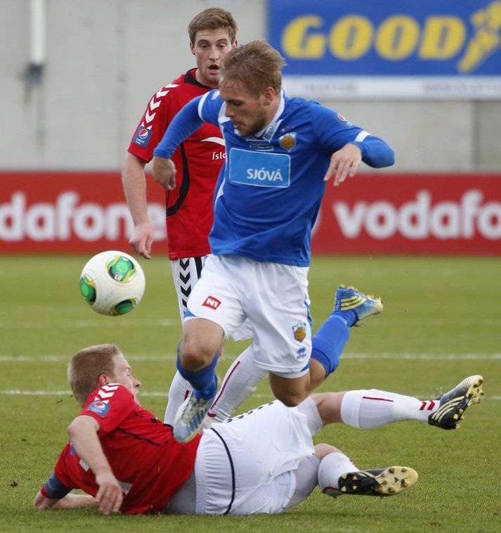 Almarr Ormarsson skoraði fyrra mark Fram. Haukur Páll sá rautt í leiknum.
