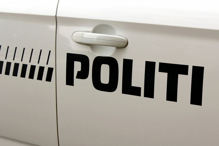 Kona á þrítugsaldri hefur verið handtekinn í tengslum við málið.