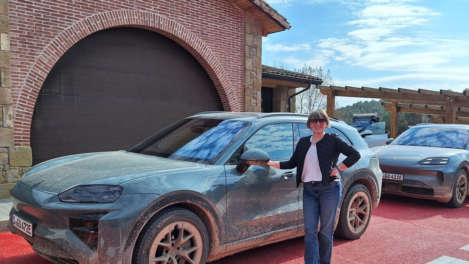 Cayenne Electric kikkstartar nýjum rafbílakafla Porsche