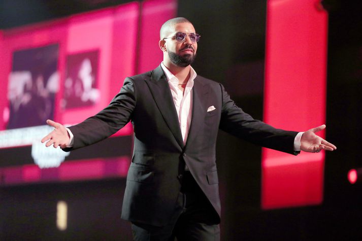 Drake virðist vera ánægður með að vera byrjaður með J.Lo.