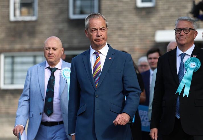 Nigel Farage (f.m.) í kosningabaráttu fyrir sveitarstjórnarkosningar í vor þar sem Umbótaflokkur hans vann góðan sigur.