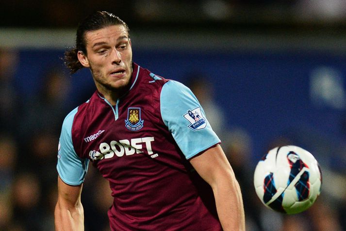 Carroll í leik með West Ham.
