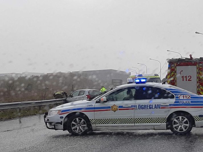 Frá vettvangi á Suðurlandsvegi í dag.