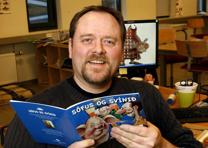 Dimmalimm Þótt Karl Jóhann Jónsson líti fyrst og fremst á sig sem portrettmálara, hlaut hann ríkulegar vöggugjafir á öðrum listasviðum því hann er einnig afburða texta- og söngmaður, syngur með Karlakór Reykjavíkur og hefur lokið 5. stigi í söng. fréttablaðið/gva