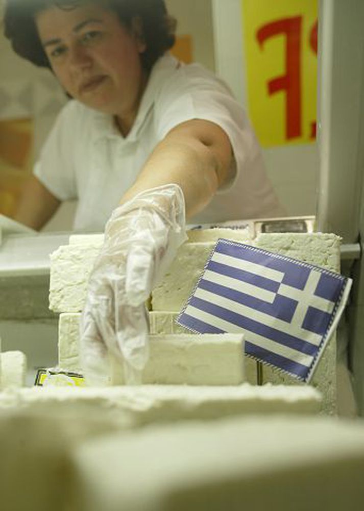 Hinn eini Sanni FETA. Matvælaframleiðendur óttast að önnur lönd fylgi í fótspor Grikklands, til dæmis að Bretar krefjist þess að cheddar-ostur verði eingöngu framleiddur í Englandi.
